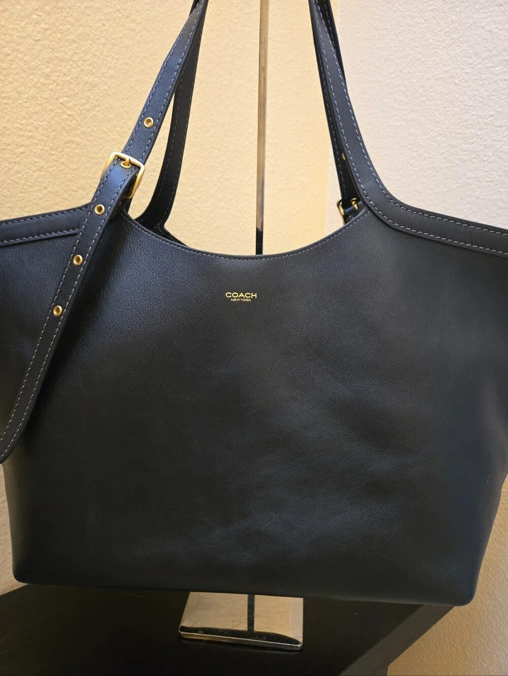 Coach Gramercy Buckel Detail Oversized Shoulder Bag